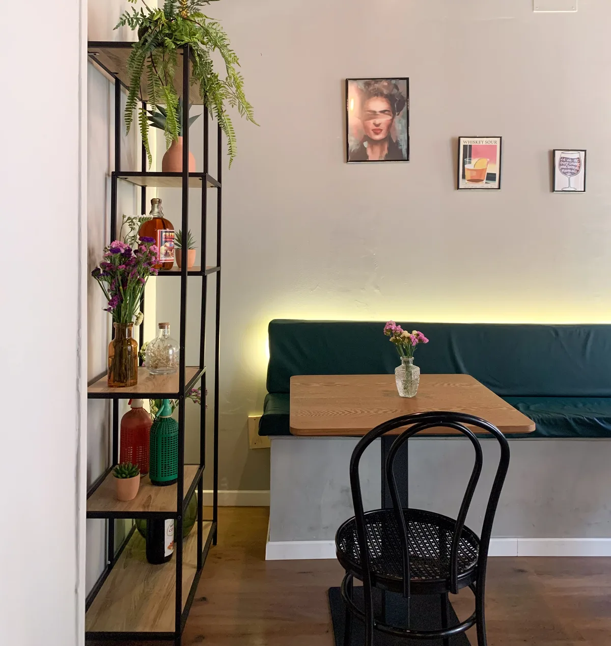 Irònic brand identity by Xevi Machado — restaurant, Palafrugell, Catalonia (05)