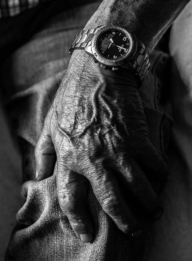 Black and white portrait photograph by Xevi Machado (11)